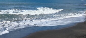 Maison à la Presqu’île à 5 Minutes de la Plage de Pueu