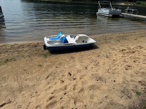 Sun-loungers, beach towels
