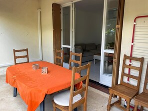 Buiten dineren