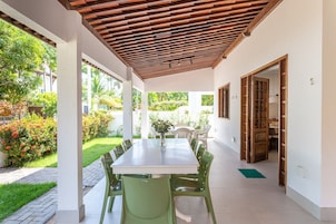 Villa | Outdoor dining