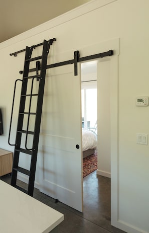 2 bedrooms, WiFi, bed sheets - Farm stay near Yellowstone, Livingston, Bozeman, hiking, fishing, skiing (Livingston)