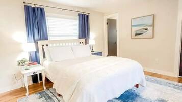 2 bedrooms, desk, iron/ironing board, free WiFi