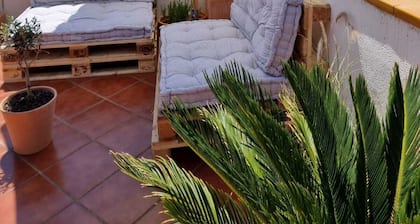 Calafell Beachfront Escape. Spacious Attic with Rooftop Terrace and Pool.