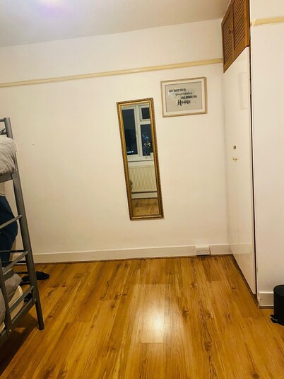Cosy Double room - 2 guests -Close to central London-5minsHarrow and Wealdstone