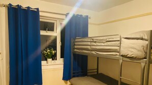 Unclassified image, 4 of 5, button - Cosy Double room - 2 guests -Close to central London-5minsHarrow and Wealdstone  (Harrow)