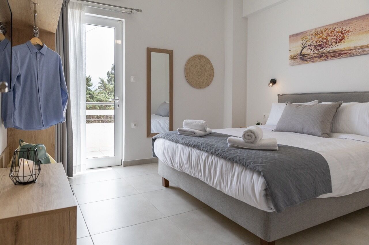 1 bedroom, in-room safe, desk, iron/ironing board