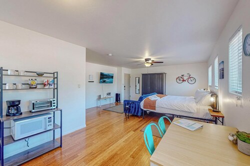 Fantastic Studio in N. Valley, Garage, Near I-40