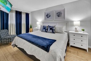 Desk, iron/ironing board, WiFi, bed sheets