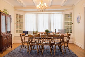 Dining - Beautiful home in a charming neighborhood. Close to dwntwn Geneva & Seneca Lake. (Geneva)