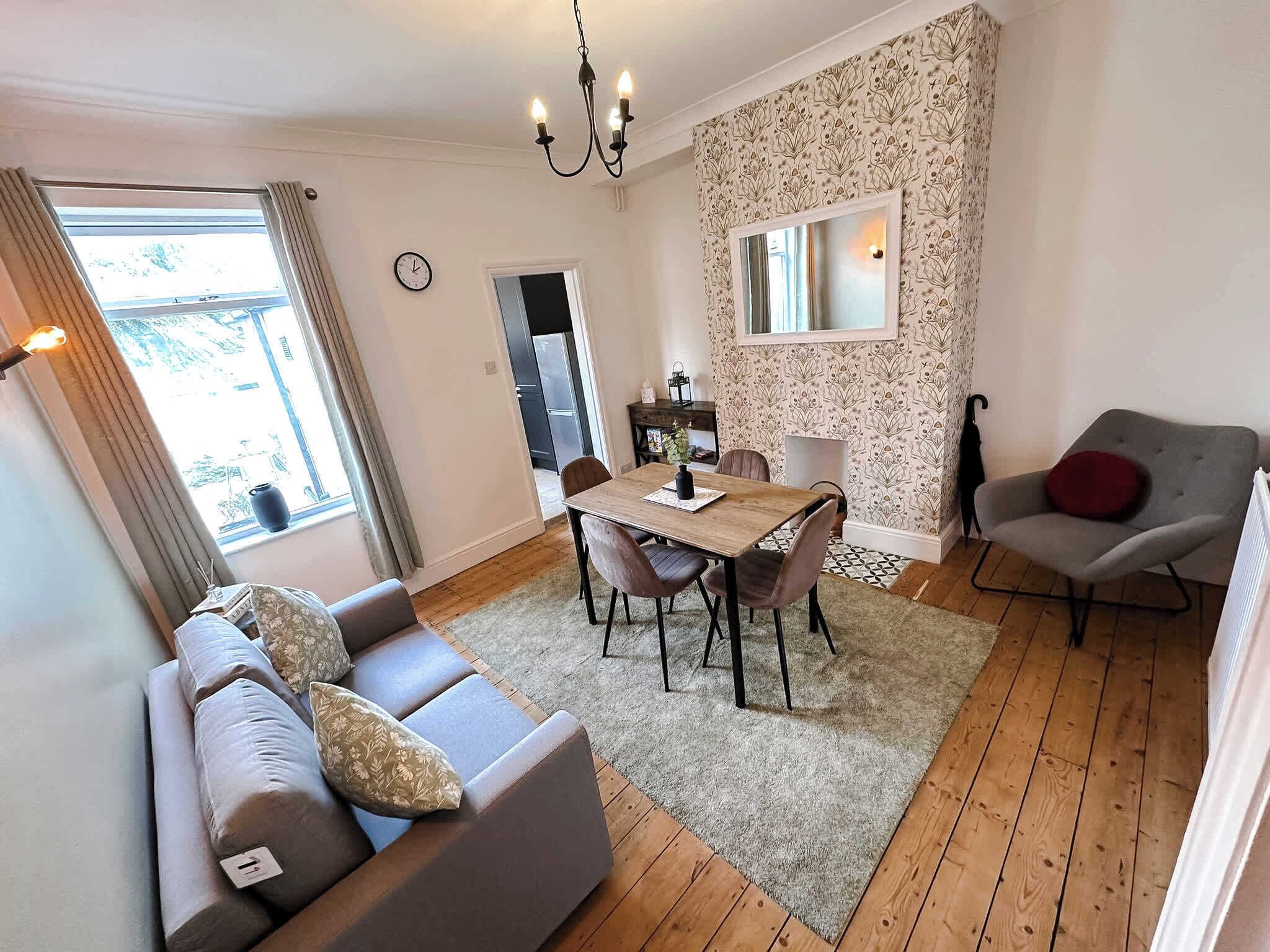 Fernseher, Kamin, Arbeitsbereiche