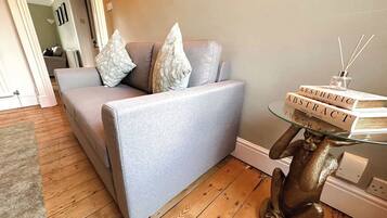 Fernseher, Kamin, Arbeitsbereiche