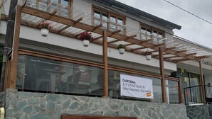 Front of property - Hotel Mont Blanc (Circasia)