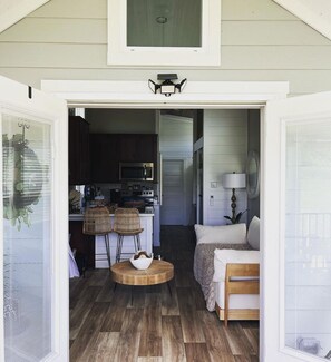 Smart TV, chimenea, Netflix, Hulu