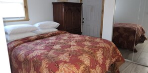 1 habitación, tabla de planchar con plancha, wifi gratis y ropa de cama