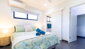 3 bedrooms, iron/ironing board, free WiFi, bed sheets