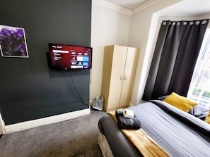 Comfort Double Room | Free WiFi, bed sheets - Stay Sleep Rest - De Grey (Hull)