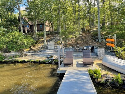 Lakefront Pocono Retreat w/ Hot Tub & Game Loft in Masthope