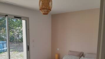 3 Schlafzimmer, Bügeleisen/Bügelbrett, Reisekinderbett, Bettwäsche