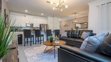 Superior Townhome | Living room | TV