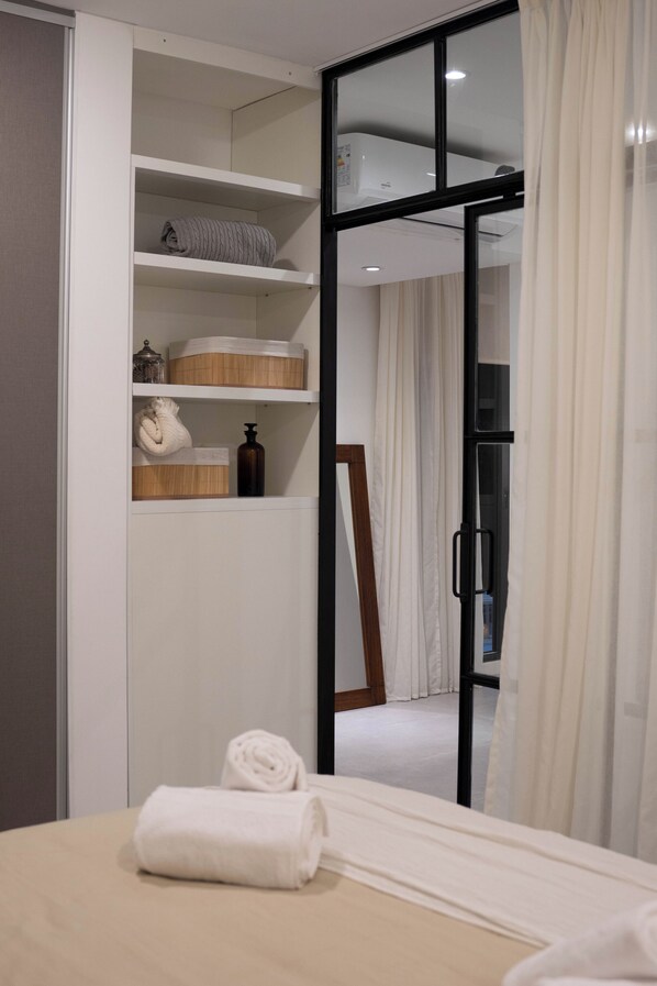 1 bedroom, iron/ironing board, free WiFi, bed sheets - Vizion Juncal exclusivo departamento para dos personas y huésped menor adicional (Buenos Aires)