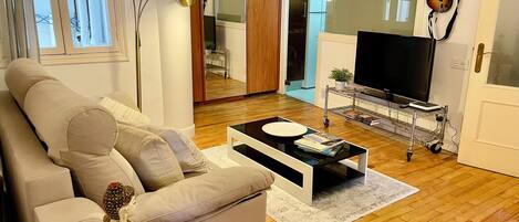 Smart TV, books