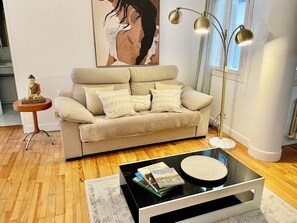 智能電視、書籍