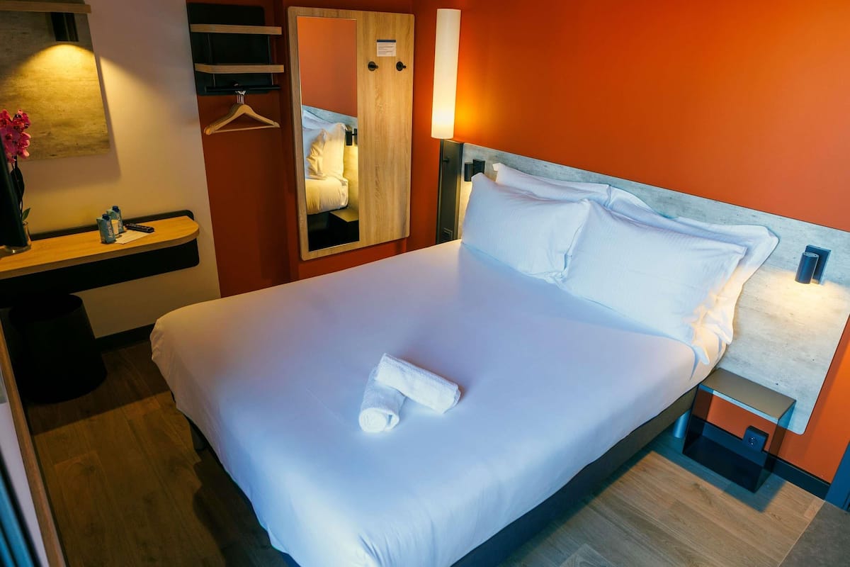 Bureau, chambres insonorisées, Wi-Fi gratuit