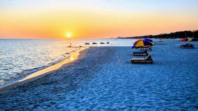 Sunny State of Mind In Downtown Biloxi