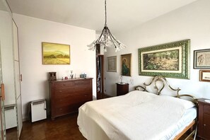 3 bedrooms, bed sheets - SE092 - Senigallia, large four-room apartment with terrace (Senigallia)