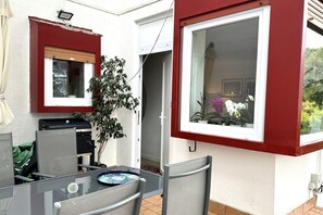 Outdoor dining - N283 - Numana, four-room apartment with garden in a residence with pool (Numana)