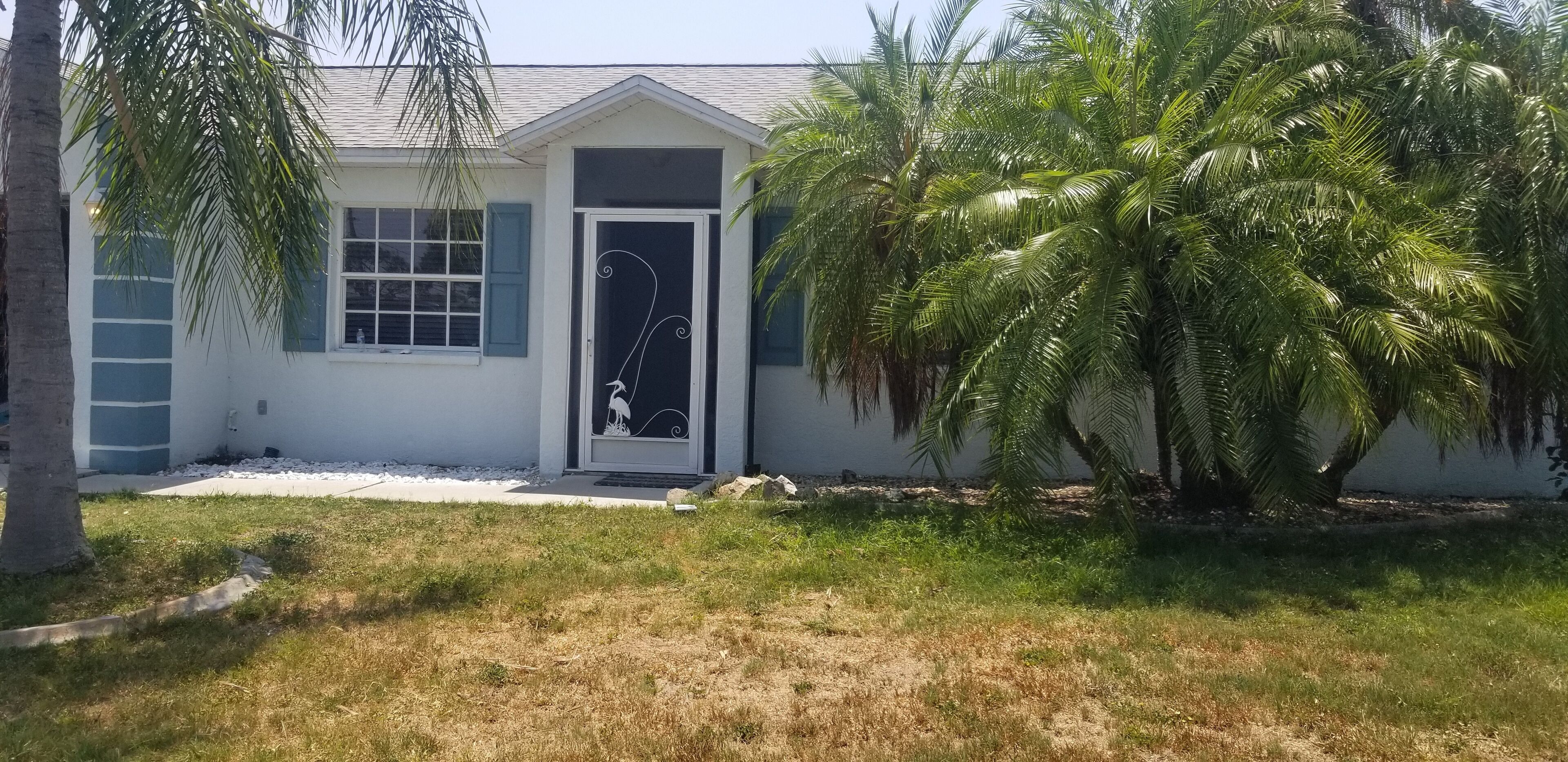2 bed 2 bath pool home 13 min to the beach, 3 min to golfing
