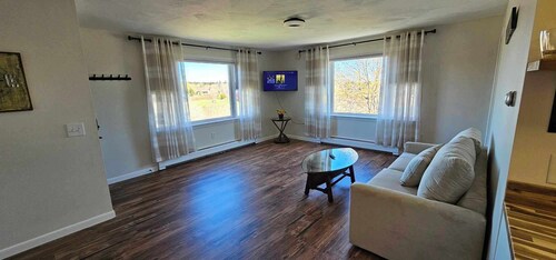 New listing! Perfectly centered in the Birch Harbor village!

