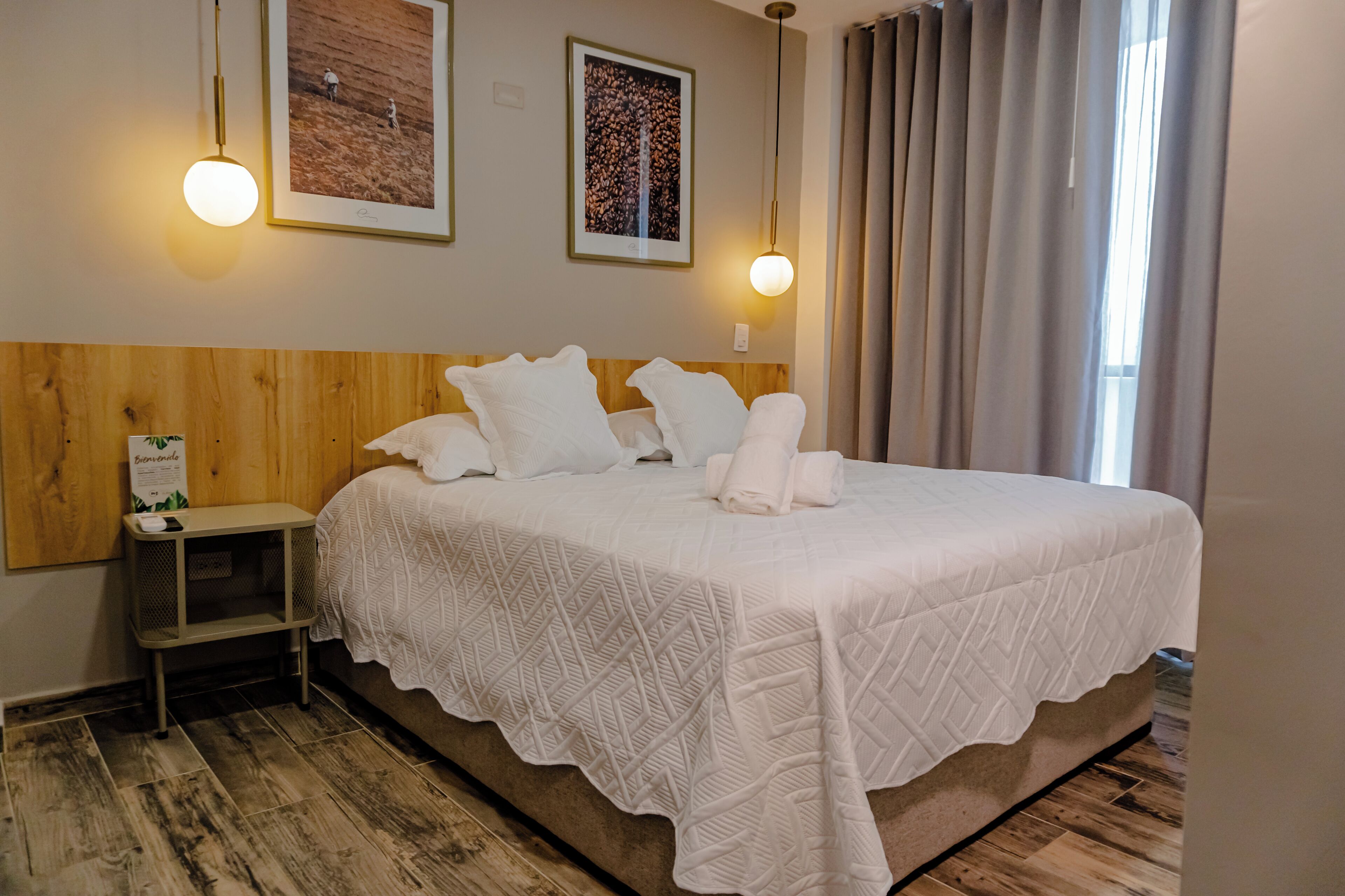 1 bedroom, individually decorated, individually furnished
