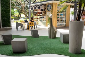 Deluxe Apartment | Outdoor dining - Cerritos Premium Tower & Mall (Pereira)
