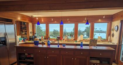 Waterfront Home - New Dock w/ Boat Ramp - Pet Friendly - Reduced rate for 2026