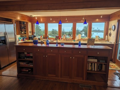 Waterfront Home - New Dock w/ Boat Ramp - Pet Friendly - Reduced rate for 2026