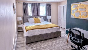 4 bedrooms, desk, iron/ironing board, travel crib