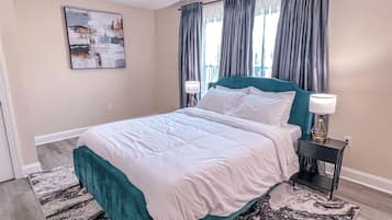 4 bedrooms, desk, iron/ironing board, travel crib