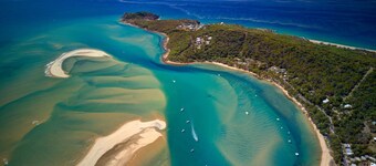 Aquatic Abode -  stunning new 4 bedroom with air con & pool.