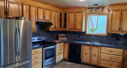 Magnetawan River beauty, located on 10 acres very peaceful and private.