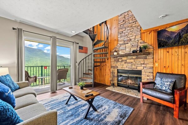 Televisión, chimenea