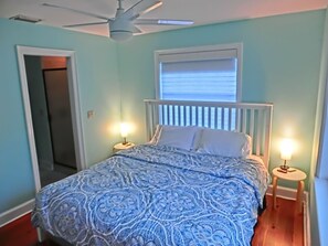 3 soverom, skrivebord, reiseseng for barn og wi-fi