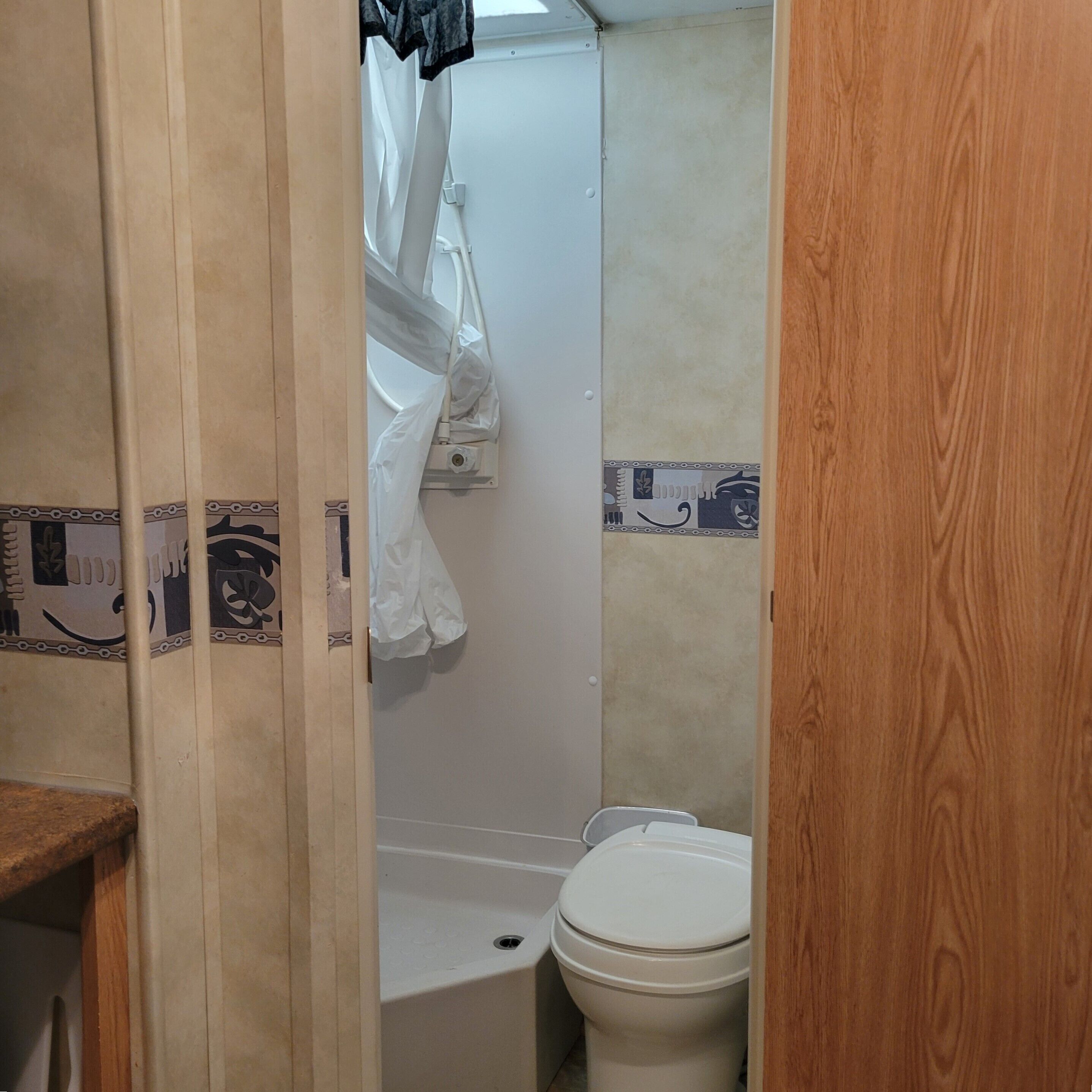 Shower, eco-friendly toiletries, towels, soap