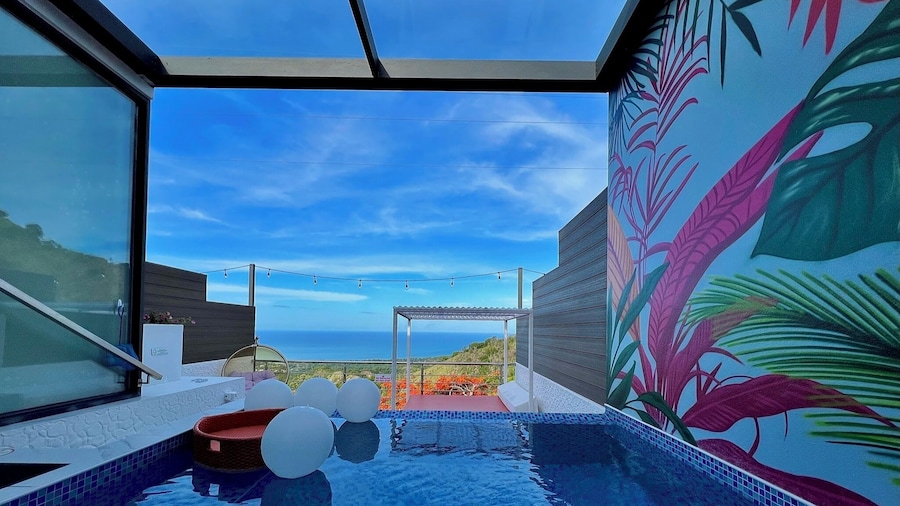 THE VIEW LUXE HOTEL