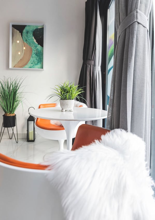 50-inch Smart TV with cable channels, streaming services