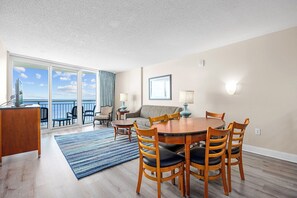 Interior - Unforgettable Getaway 3BR (Myrtle Beach)