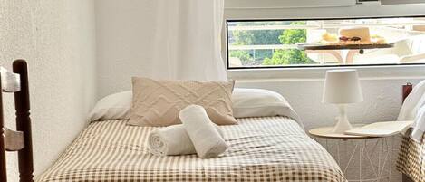 2 多间卧室、熨斗/熨衣板、床单