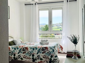 2 bedrooms, iron/ironing board, bed sheets - Apartamento El Molinuco - 12014 (Ajo)