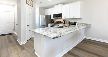 Swing & Stay Splendor 2BR/2BA