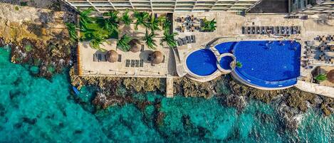 Piscine extérieure, piscine chauffée